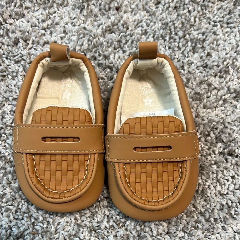 NWOT OshKosh B'gosh Brown Moccasins with Woven Texture